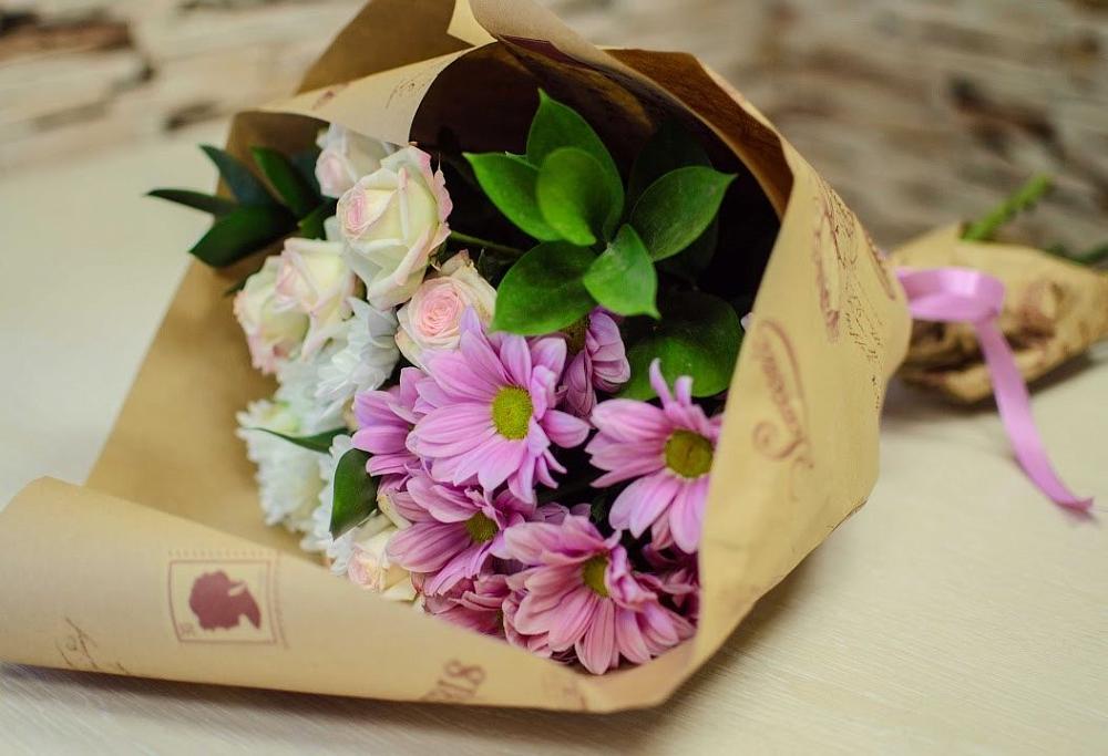 Букет цветов из: Розы и Хризантемы в Воскресенском новая Москва