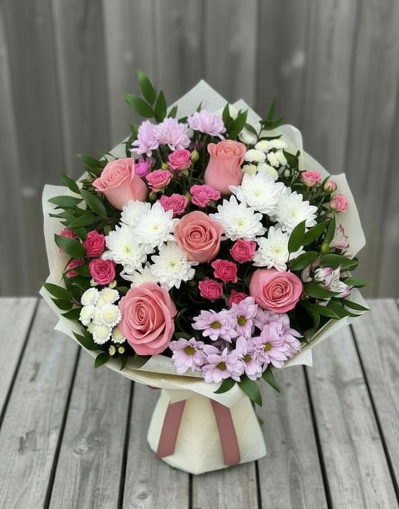 Букет цветов из: Альстромерии, Гвоздики, Розы и Хризантемы в Воскресенском новая Москва