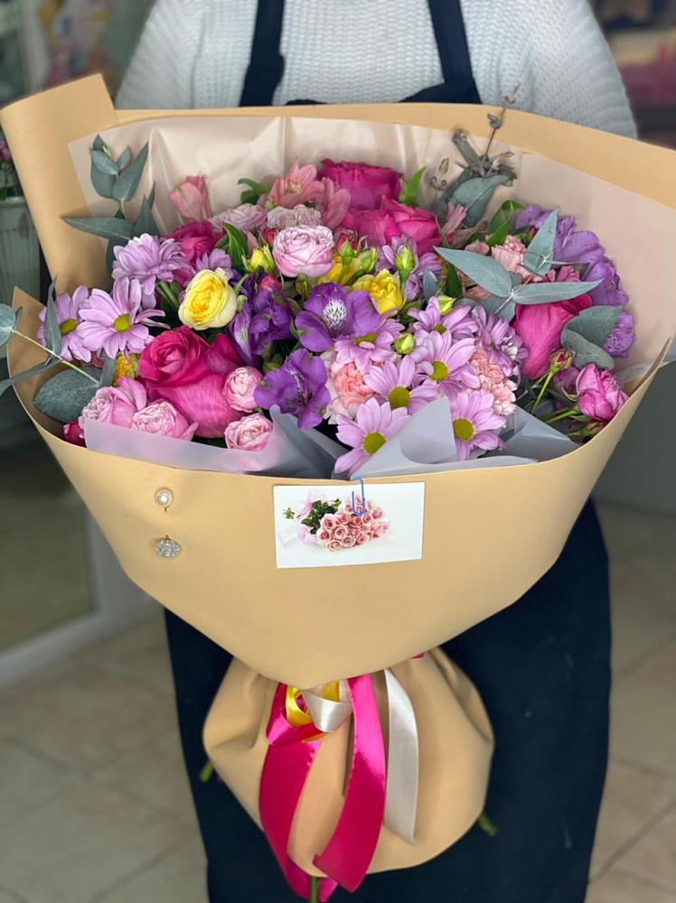 Букет цветов из: Хризантемы, Гвоздики и Альстромерии в Воскресенском новая Москва