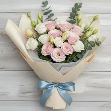 Букет цветов из:  Лизиантусы в Воскресенском новая Москва
