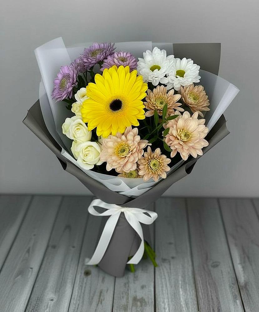 Букет цветов из: Розы, Герберы и Хризантемы в Воскресенском новая Москва