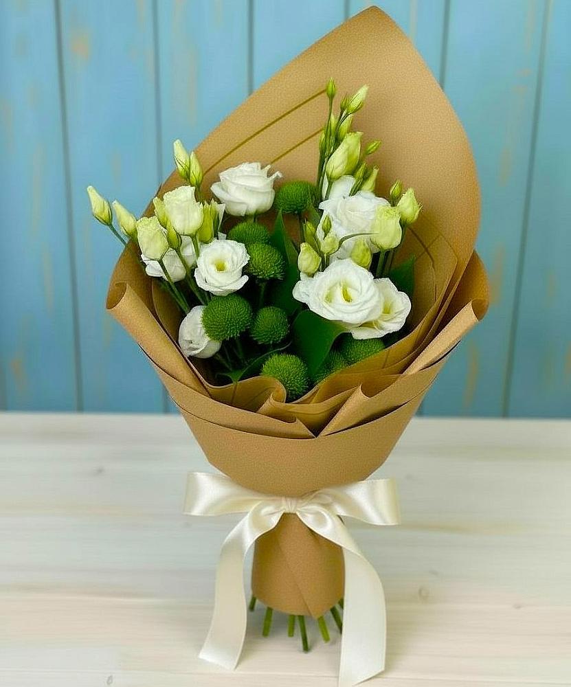 Букет цветов из: Хризантемы и Лизиантусы в Воскресенском новая Москва