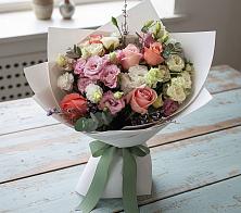 Букет цветов из:  Розы, Лизиантусы и Гвоздики в Воскресенском новая Москва