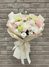 Букет цветов из:  Гвоздики, Розы, Лизиантусы и Хризантемы #REPLACE_PRED# Воскресенском новая Москва